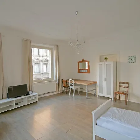 Schwabacherstr 65 * Fürth