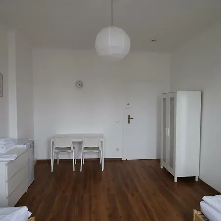 Schwabacherstr 65 Apartment